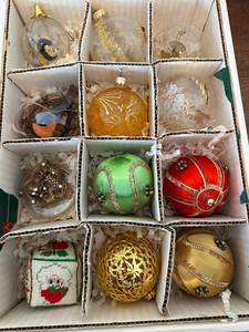 lot 401 image: Vintage Glass Christmas Ornaments