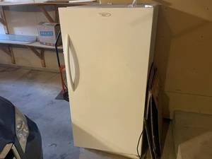lot 430 image: Frigidaire Upright Freezer