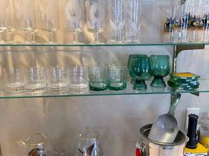 lot 291 image: Elegant Glassware Collection