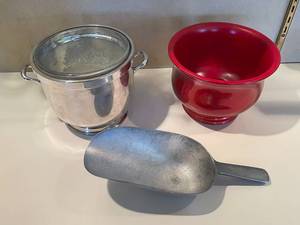 lot 296 image: Wallace Ice Bucket & Red Bowl Set