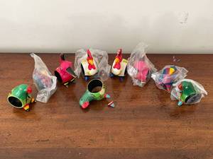 lot 351 image: Hand-Painted Animal Napkin Rings Set