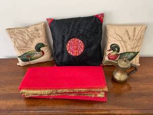 lot 352 image: Decorative Pillows & Vintage Kettle Set