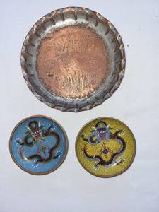 lot 228 image: Decorative Cloisonn Dragon Plates Set