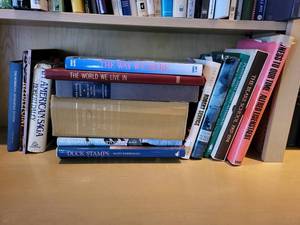lot 233 image: Eclectic Vintage Book Collection