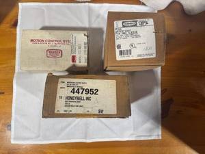 lot 27 image: Assorted Industrial Controls Including Honeywell Inc and Warner Electric