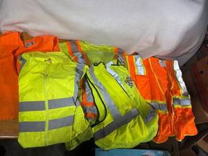 lot 29 image: Collection of Reflective Safety Vests in Various Sizes