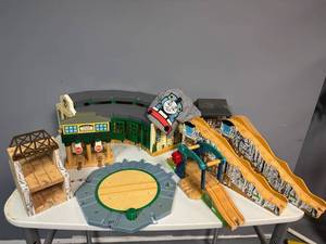 lot 33 image: Thomas the Tank Engine Wooden Track and Accessories Set