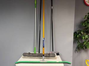 lot 39 image: Set of 4 Commercial Cleaning Tools with Extension Handles