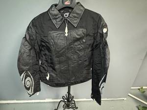 lot 67 image: Hein Gericke Womens Leather Motorcycle Jacket Size 10