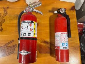 lot 100 image: Set of 2 Amerex Fire Extinguishers BC Model