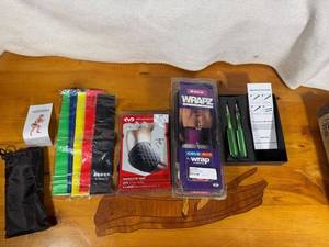 lot 134 image: Fitness and Recovery Set with Resistance Bands and KneeElbow Pads (new in package)