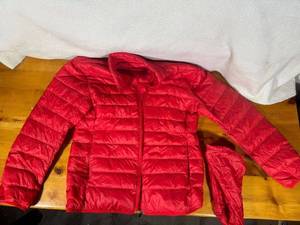 lot 137 image: Red Nylon Feather Insulated Jacket - Size Large (never worn)