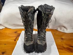 lot 140 image: Pair of Size 11.5 Rocky Mens Camouflage Hunting Boots
