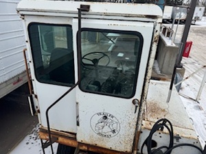 lot 3 image: Capacity Model  TJ4000E - Off-Highway Yard TruckSpotter Truck
