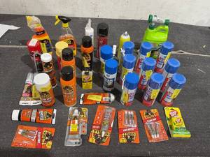 lot 185 image: LOT OF Super Glue and Foam Seal