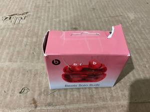 lot 300 image: Beats Solo Buds True Wireless Earbuds