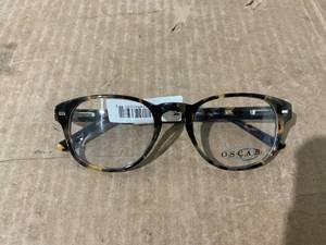 lot 40 image: Oscar De La Renta OSM 833 Eyeglasses Oval Tortoise Full-Rim Mens 50-21-140