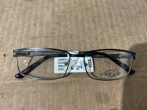 lot 47 image: Oscar De La Renta Eyeglasses Eye Glasses Frames OSM826 015 56-15-140