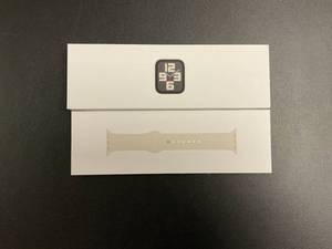 lot 10 image: Apple Watch SE (2nd Gen) GPS 40mm Smartwatch with Starlight Aluminum Case MXEF3LLA