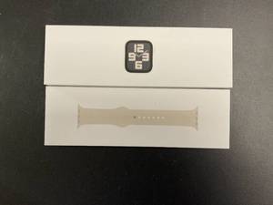 lot 13 image: Apple Watch SE (2nd Gen) GPS 40mm Smartwatch with Starlight Aluminum Case MXEF3LLA