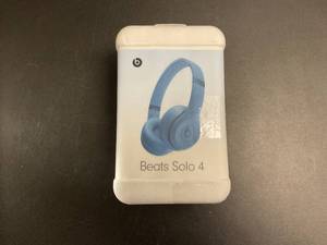 lot 15 image: Beats Solo4 Wireless Headphones - On-Ear Wireless Headphones