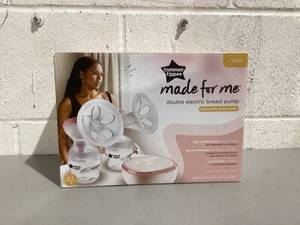 lot 523 image: Tommee Tippee Made for Me Double Electric Breast Pump, USB Rechargeable - Baby Bottles Included