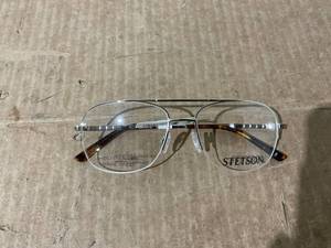 lot 54 image: Stetson Zyloware 057 Gold Eyeglasses Frame 59-18-150