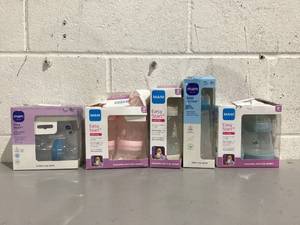 lot 540 image: LOT OF 5 MAM Miscellaneous Accessories