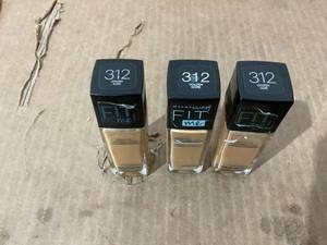 lot 725 image: LOT OF 3 Maybelline Fit Me Matte  Poreless Foundation 312 Golden