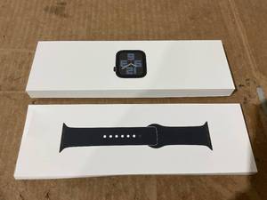 lot 602 image: Apple Watch SE (2nd Gen) GPS 40mm Smartwatch with Midnight Aluminum Case MXE73LLA