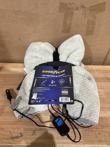 lot 478 image: Goodyear 12Volt Heated Travel Blanket 55 x 39