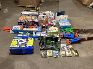 lot 86 image: Wholesale Pallet of Toys