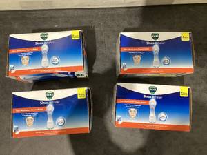 lot 796 image: LOT OF 4 Vicks Steam Sinus Inhaler with 4 Bonus VapoPads, Allergies and Colds