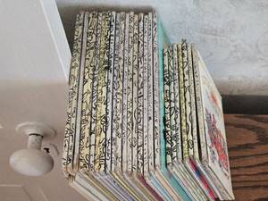 lot 25 image: Collection of Vintage Little Golden Books