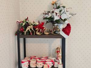 lot 53 image: Variety of Santa Mugs including Napcoware and Others, Figurines, Artificial Flowers and More
