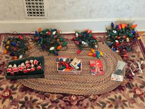 lot 74 image: Collection of Vintage Christmas Lights