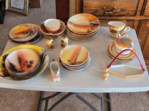 lot 95 image: Mixed Lot of Noritake Hand Painted Porcelain, Meito and Others