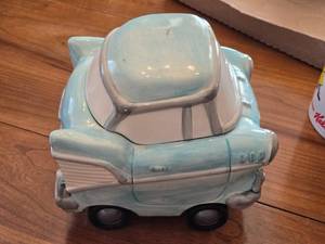 lot 110 image: Applause 1957 Chevy Car Cookie Jar - Wheels Roll