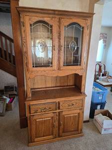 lot 5D image: Lighted Oak China Hutch with Glass Inserts and Storage