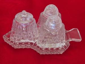 lot 136 image: Vintage Glass Condiment Set, Salt and Pepper with Tray