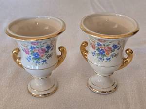 lot 176 image: Pair of Vintage Porcelain Vases with Floral Design