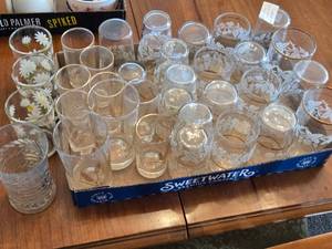lot 183 image: Vintage Drinking Glasses Assortment with Floral and Grape Designs