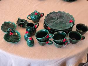 lot 195 image: Leftons Ceramic Green Holly Leaf & Berries Cups with Saucers, Sugar Bowl, Salt and Pepper and More
