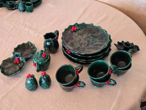 lot 196 image: Vintage Leftons Ceramic Green Holly Leaf & Berries Plates, Cups, Salt and Pepper, Candle Holders and More
