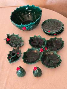 lot 199 image: Vintage Leftons Ceramic Green Holly Leaf & Berries Serving Bowl, Plates, Divided Tray, Candle Holder and More