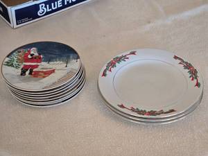 lot 203 image: Holiday Themed Porcelain Plates by Fairfield & Domestications