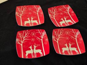 lot 223 image: Set of 4 Living Quarters Red Holiday Plates