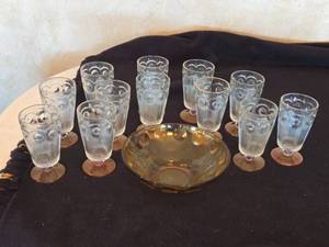 lot 244 image: 12 Glass Goblets with Amber Bowl