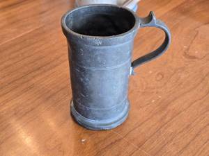 lot 248 image: Vintage Pewter Tankard