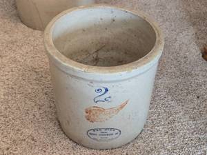 lot 257 image: 2-Gallon Stoneware Red Wing Crock